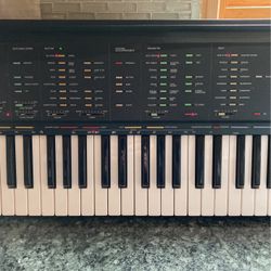 Yamaha PSR-70 Synthesizer Arranger Keyboard 