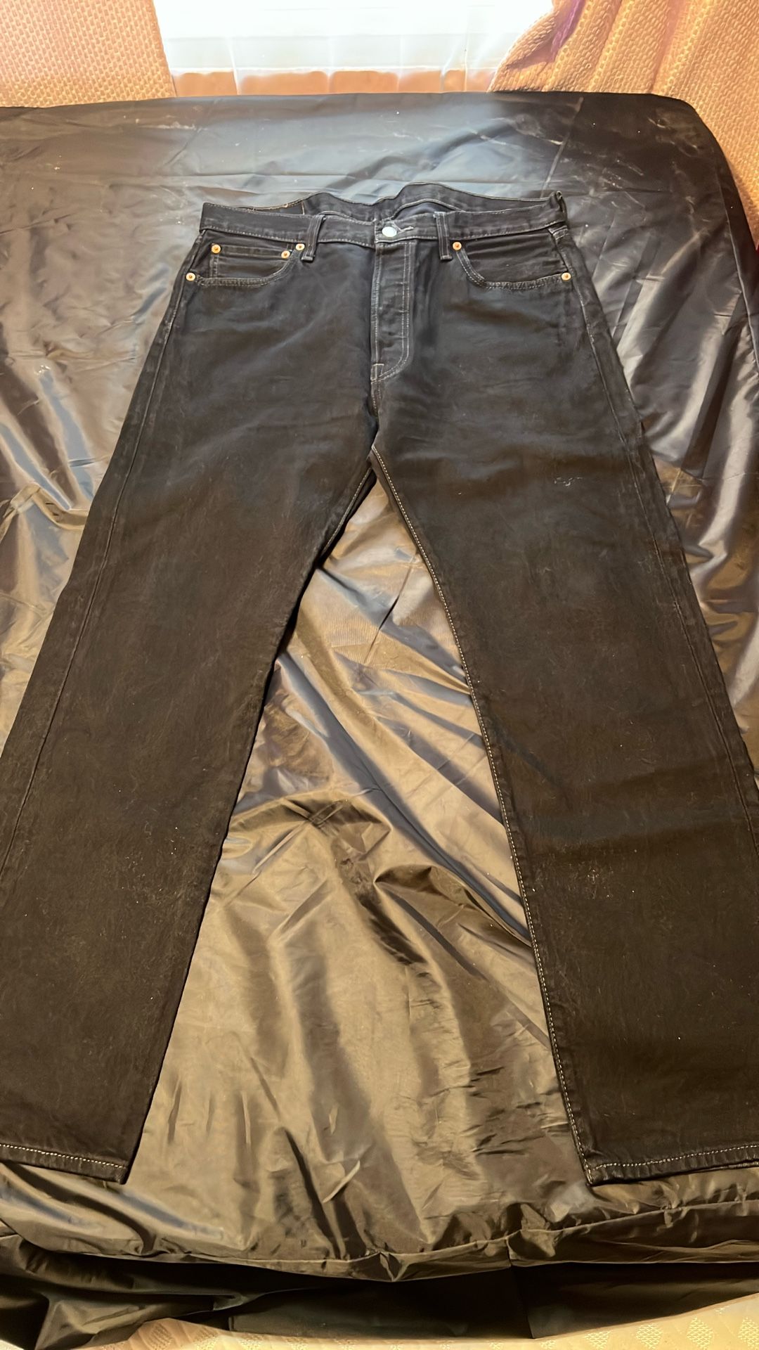 levis