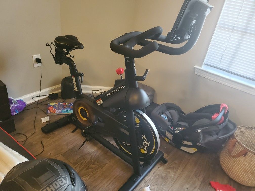 Tour De Franxe Pro Form Stationary Bike.