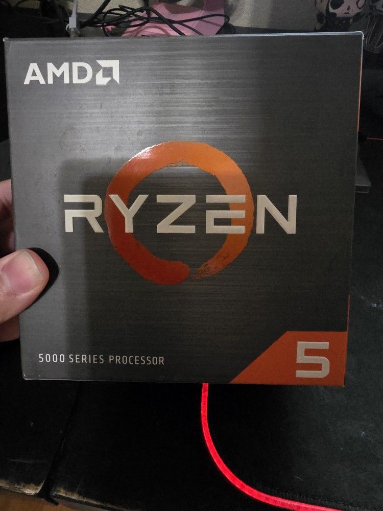AMD Ryzen 5 5600X Desktop Processor 4.6GHz, 6-Core, Socket AM4 with CPU Cooler