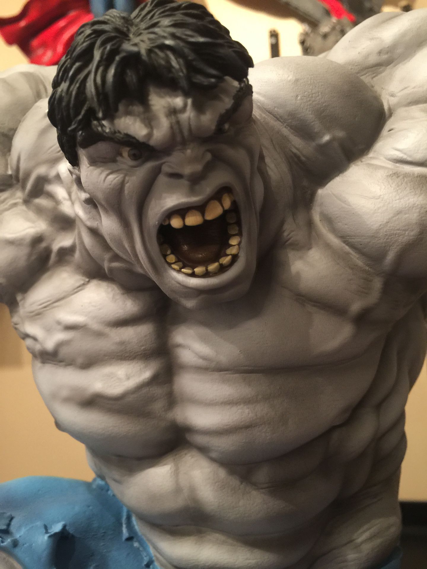Grey Hulk Comiquette Statue