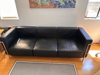 Modern Black 3-Seater Sofa – Excellent Condition