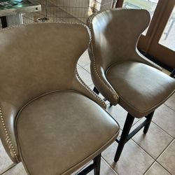 2 Kitchen Stools