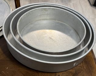 Cake And Pizza Pans Bundle