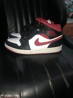 Jordan 1 Mid Size 9