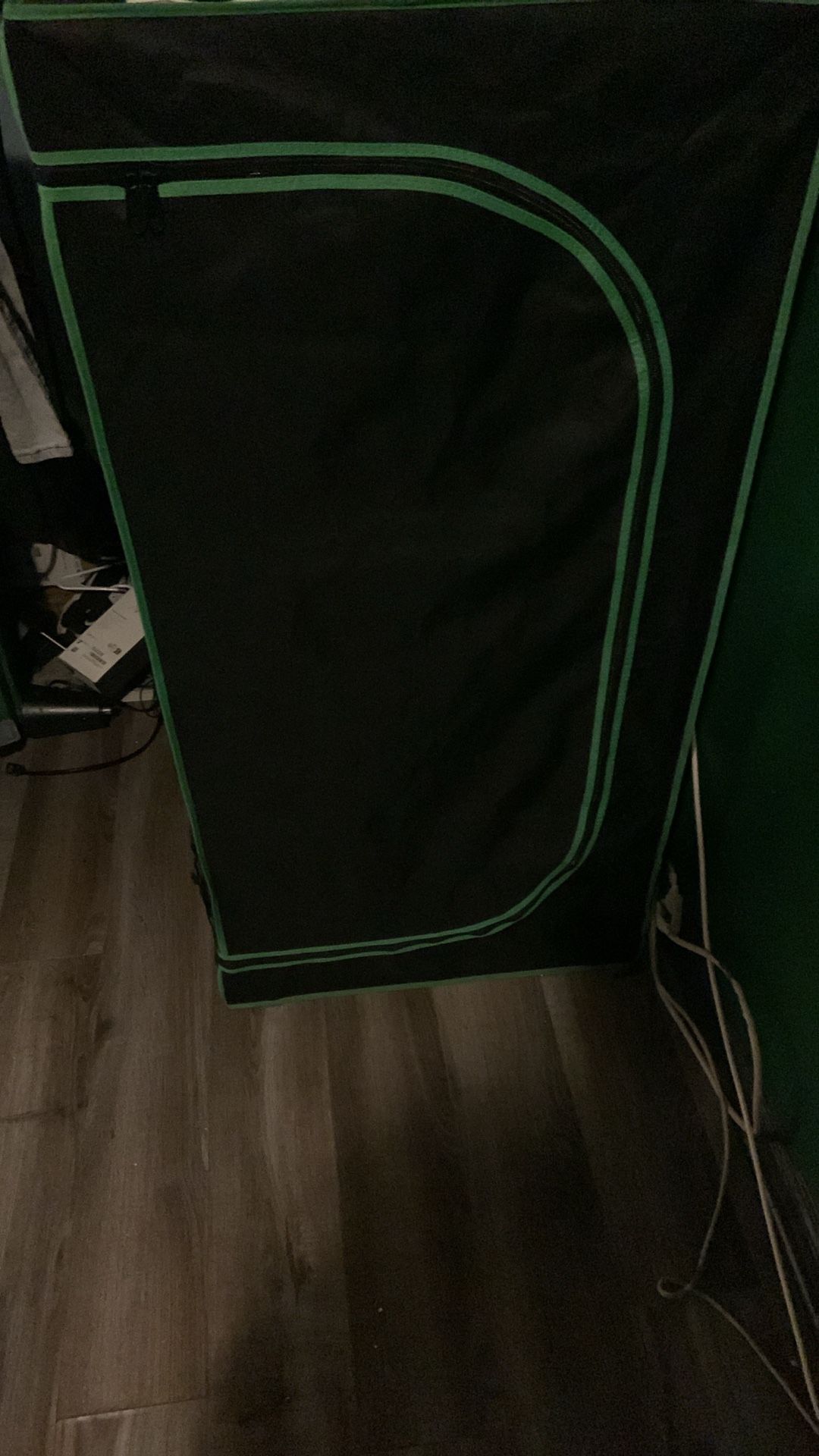 GROW TENT MUST GO