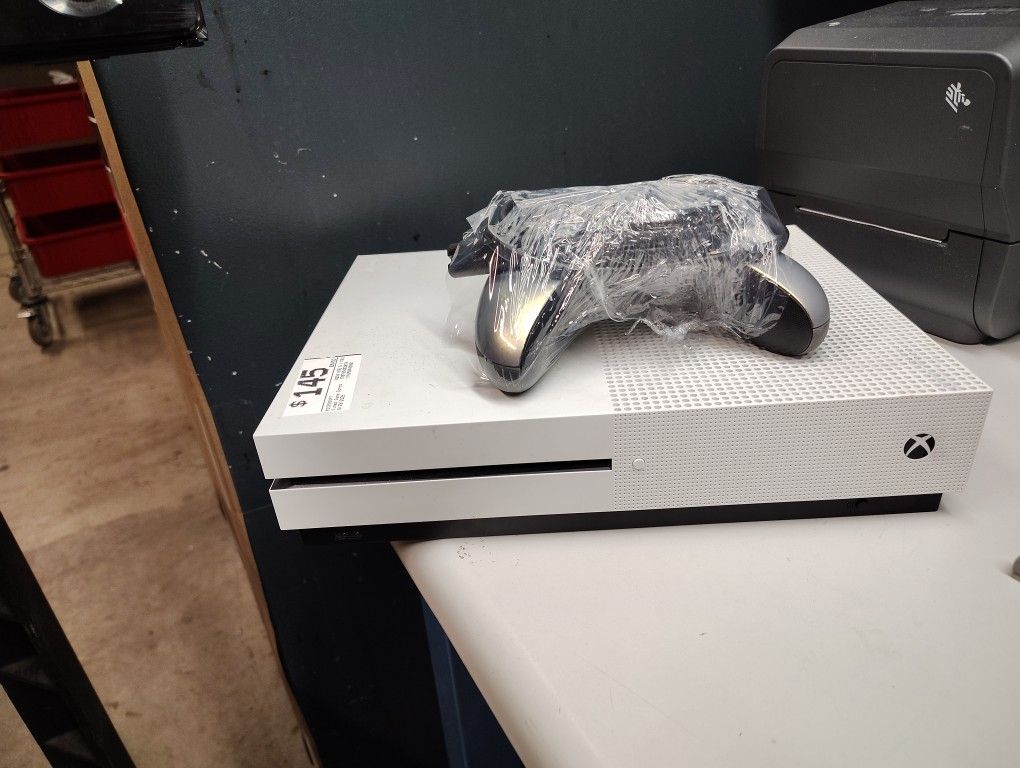 Xbox One S