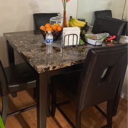 Dinning Table With 4 High Chairs