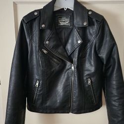 Women’s levi’s leather jacket - Size M