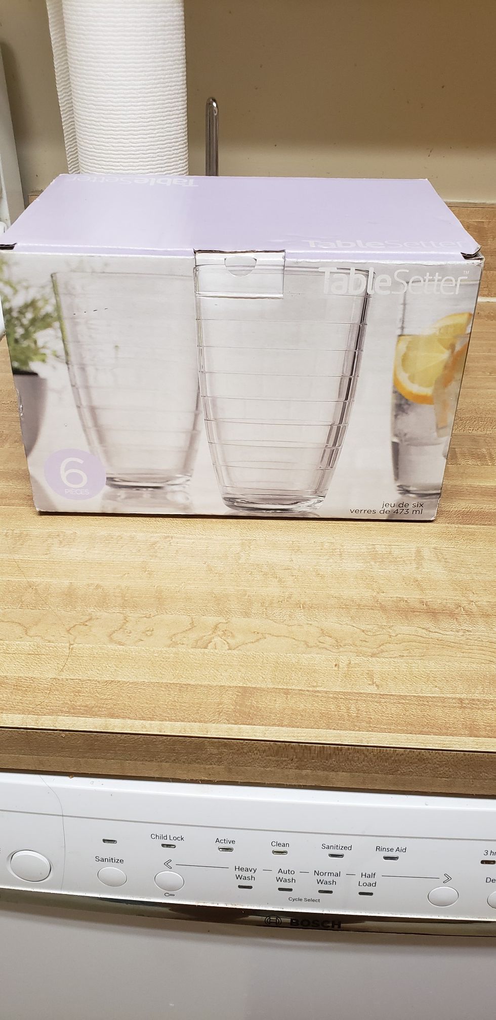 New in Box! 6 glass cups