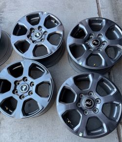 17” Ford Bronco stock wheels