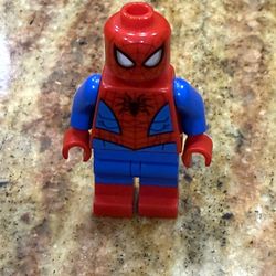 LEGO Spider-Man Minifigure – Red & Blue Suit (Set 76114)