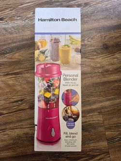 Personal blender with travel jar
