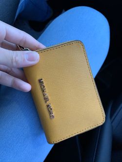 Michael kors wallet
