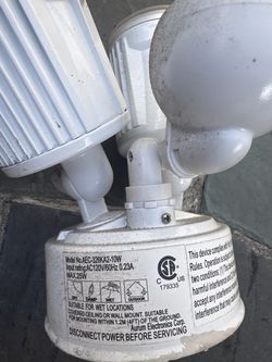 Outdoor Motion Sensor Flood Light – Dual Head – Weatherproof