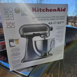 KITCHENAID DELUXE 4.5 QUART MIXER