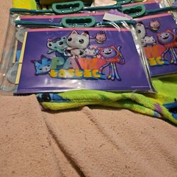 Pawtastic Girls 12 Piece Gabbys Dollhouse Tote Set