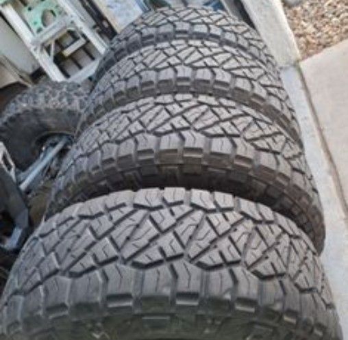 Tires Mud Rugged Off Road All Terrain BFG Ko2 Ridge Grappler Toyo Open Country At Lt Mt Rt 
