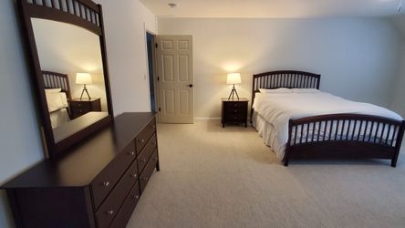 Queen Bed 4pc Set - Bed, Dresser, Mirror, Nightstand