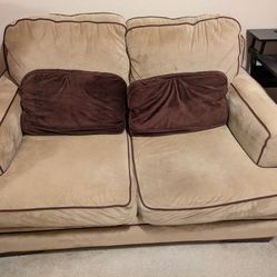 Beautiful Loveseat With Pillows...FREE