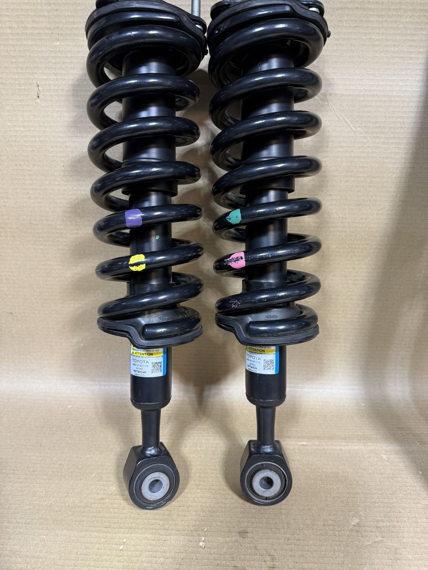 2025 Toyota Tundra Front Struts Shock Assemblies DEALER TAKE-OFF OEM 48510-0C170