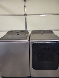 2023 Samsung Washer And Dryer (Delivery Available)
