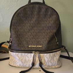 Rhea Medium color-block logo bag pack 