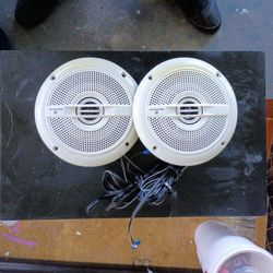NOS! PAIR Of West Marine 5.25" Full Range 2way Speskers