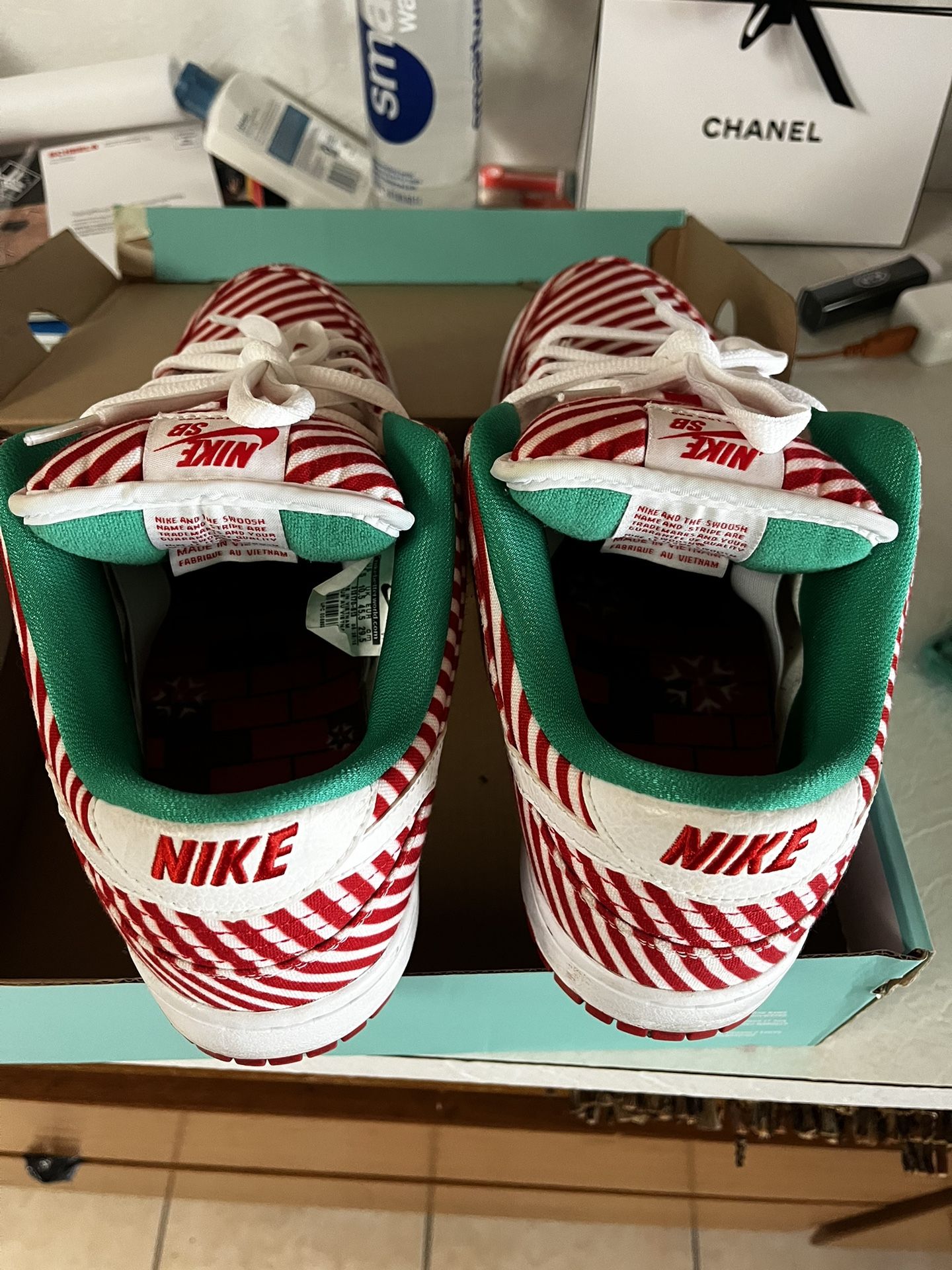 Nike sb dunks candy cane hot sale