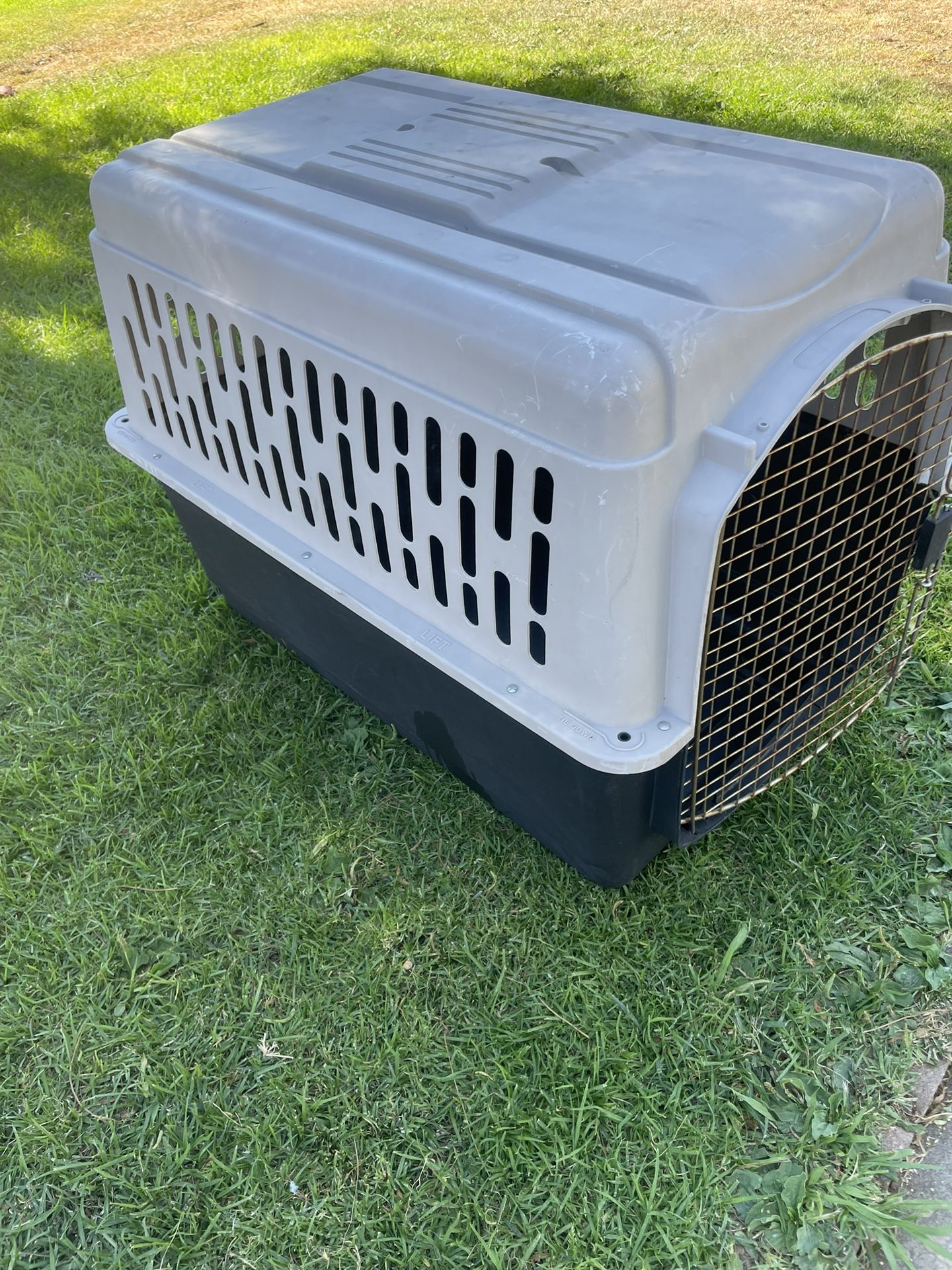 Large Dog Carrier crate