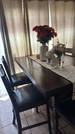 Dining table 5 chairs