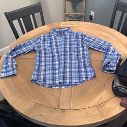 UNTUCKit Size Medium 
