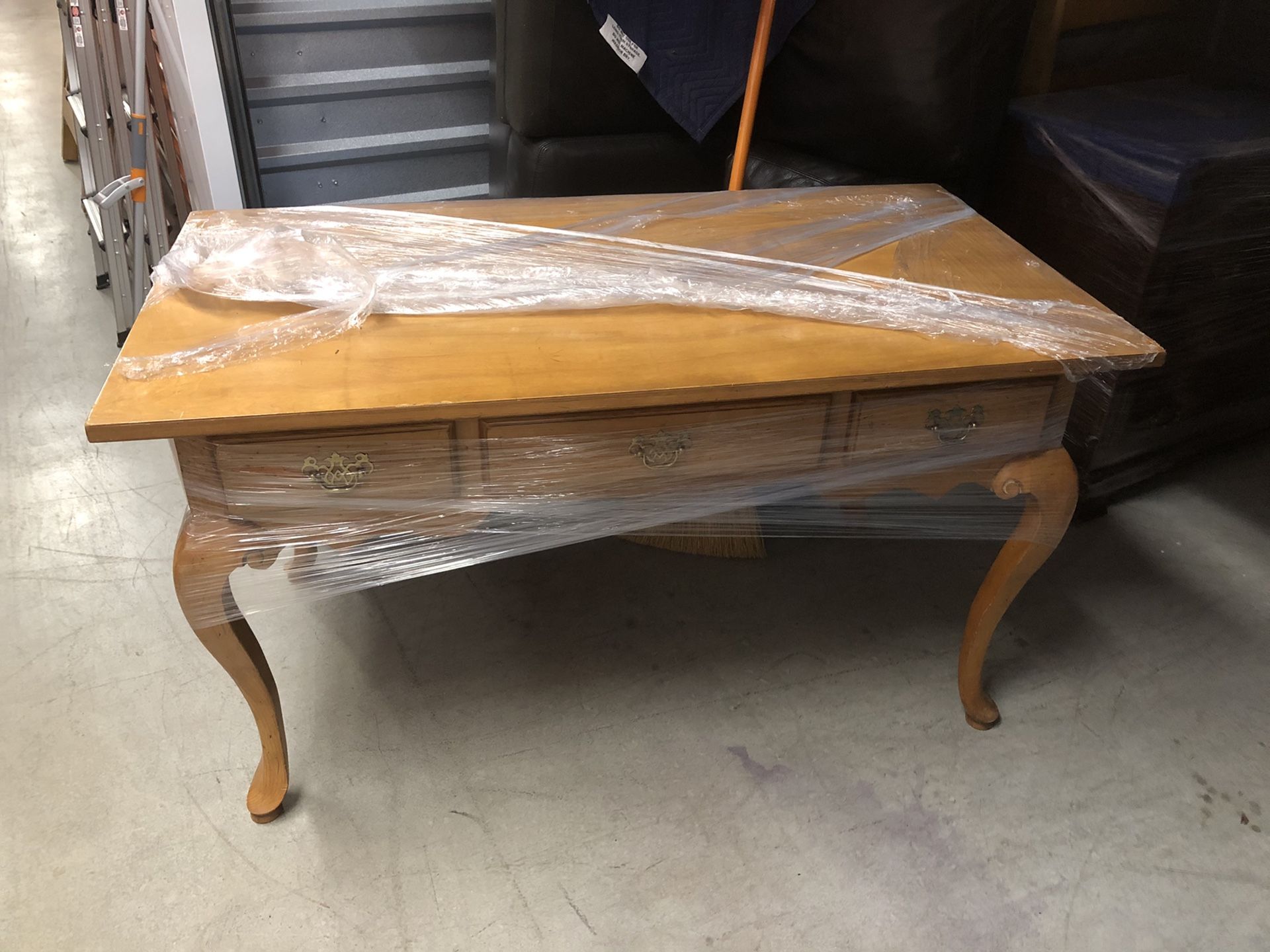 Table with three draws