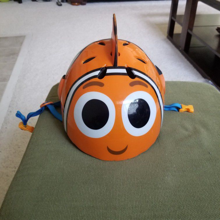 Used in good condition, Disney Finding Nemo Bicycle Helmet 3D, 20.1"-21.2" (51-54cm) Dual CPSC Bike and ASTM Skate safety