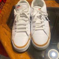 Nike  Legacy Court Sz 13