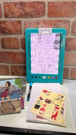 Cra-Z-Art Shimmer 'n Sparkle 2-in-1 Lite-Up Fashion Studio (As is)