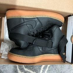 Women’s Ari Force 1 HI SE