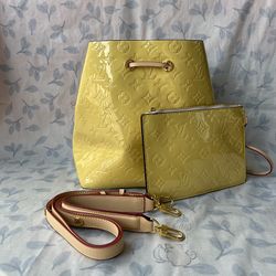 Louis Vuitton Yellow Glossy Bucket Bag 