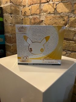 Pokemon 30th Celebration Pokemon Center ETB
