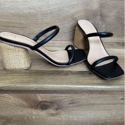 Women’s heels size 9
