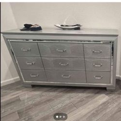 Furniture for Sale, Moving Sale. Bedroom Set 