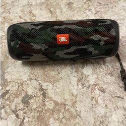 JBL Flip 5 Portable Waterproof Wireless Bluetooth Speaker - Camouflage