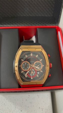 Tear Trace Chronograph Gold watch exclusive