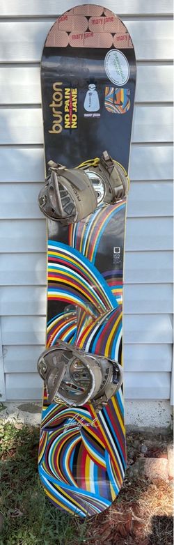 Burton No Pain No Jane 152 Snowboard with Bindings