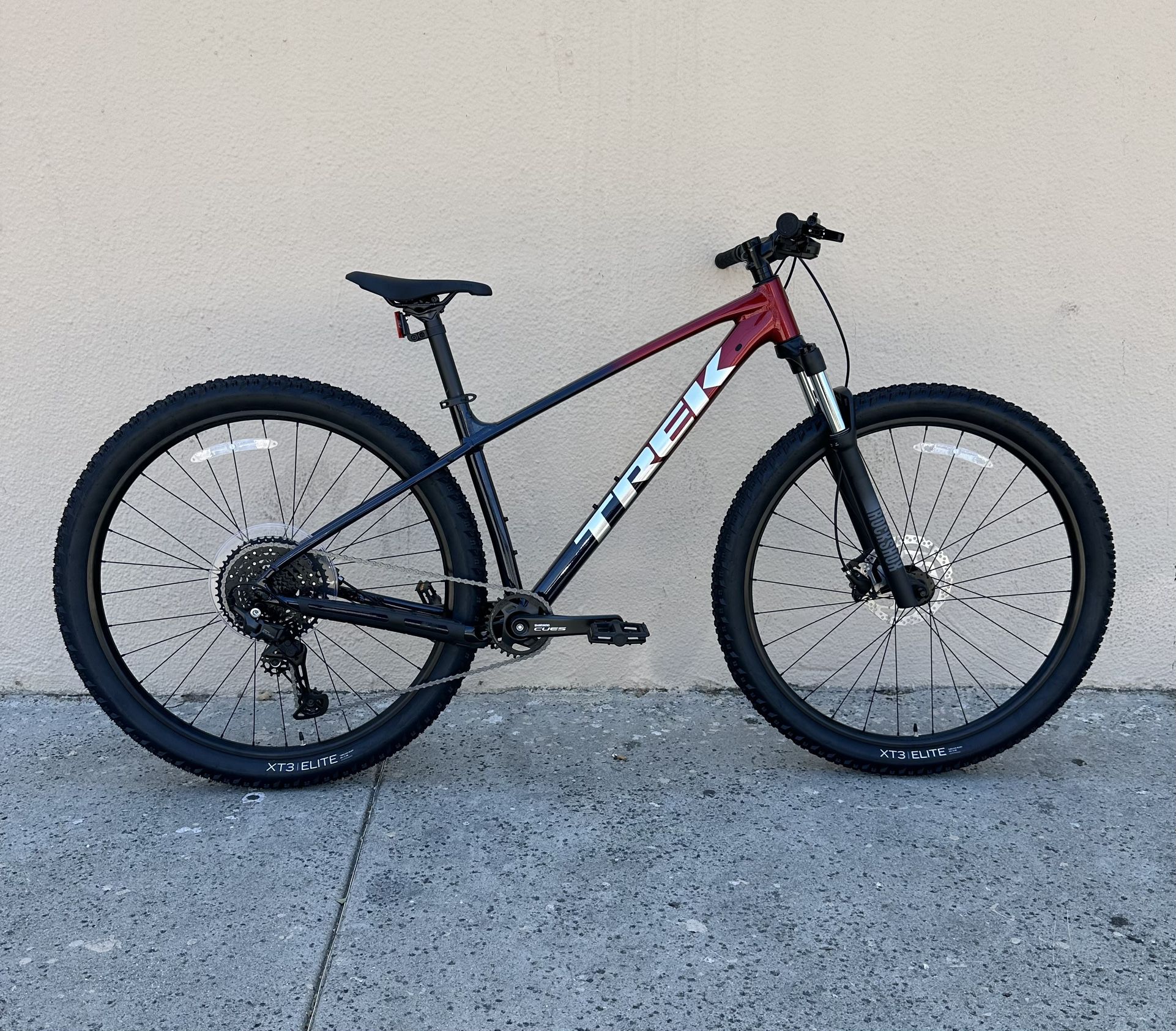 BRAND NEW 2025 Trek Marlin 6 Gen 3 Mountain Bike