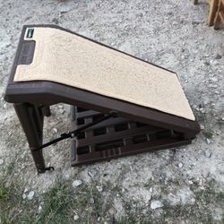 New Dog Ramp Folds In Plastic Wrap 
