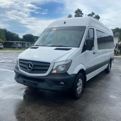 2015 Mercedes Benz Sprinter 2500 Passenger Extended 