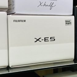 FujiFilm X-E5 Mirrorless Camera