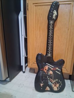 Vintage Elvis Presley King Lives Hanging Guitar Clock Decor