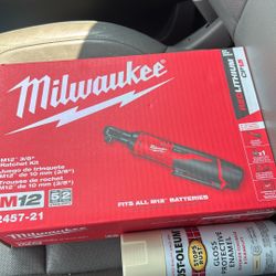 Milwaukee 3/8 Ratchet  Battery And Charger 